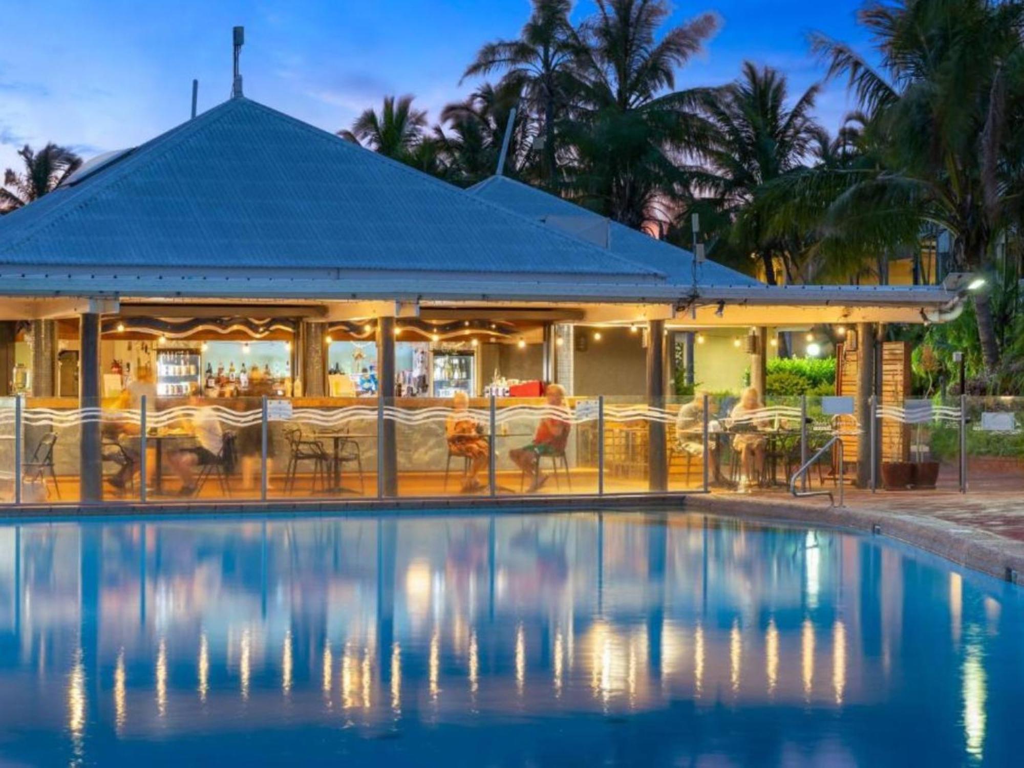 Dolphin Heads - Resort Unit - Absolute Beachfront! - Whitsunday Getaway! Маккай Екстер'єр фото