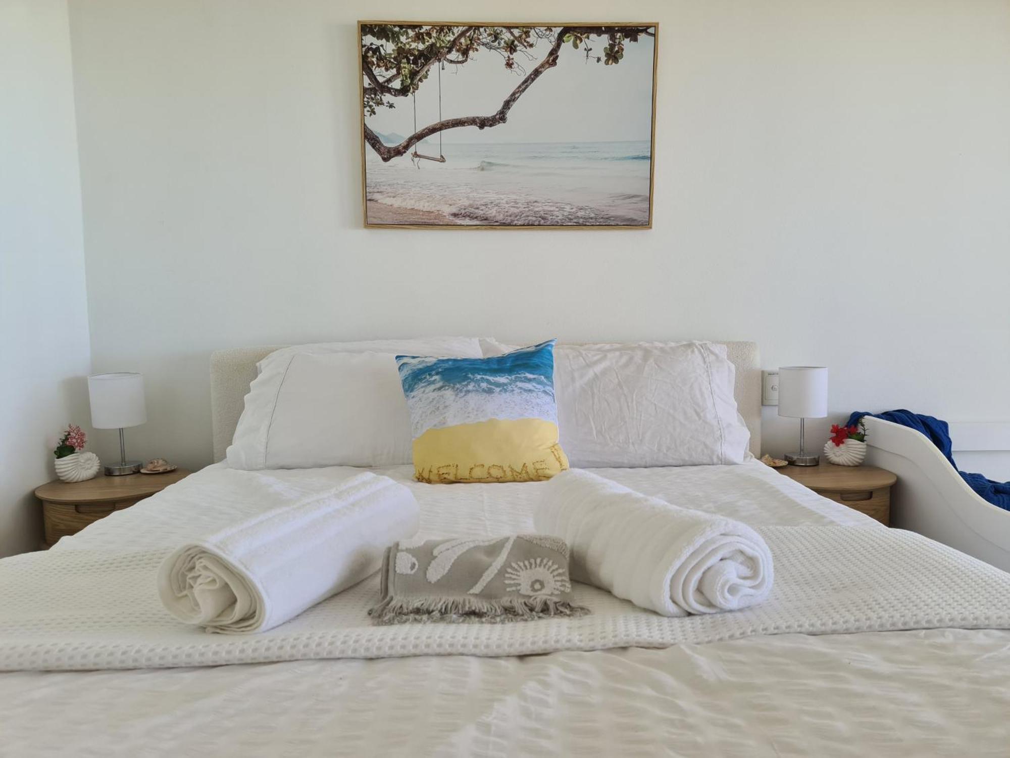 Dolphin Heads - Resort Unit - Absolute Beachfront! - Whitsunday Getaway! Маккай Екстер'єр фото